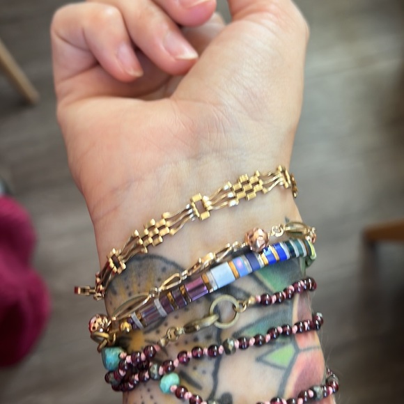 Handmade Miyuki tila bracelet with mixed rainbow design - Picture 5 of 9